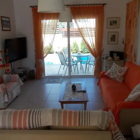 Alkioni 28 Villa Paralímni