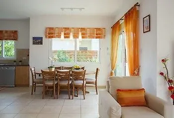 Alkioni 28 Villa Paralímni
